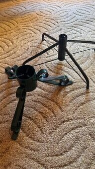 Stojánek na stromeček