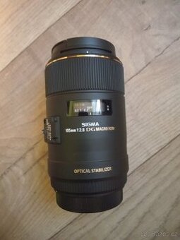 Objektiv Sigma 105 mm 1:2,8 DG Macro