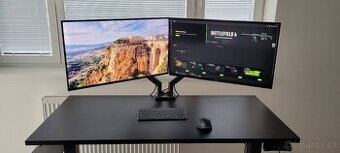 2x 27" 4K DELL monitor plus držák na stůl AlzaErgo