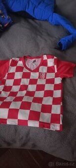 Sportovní triko vel.158