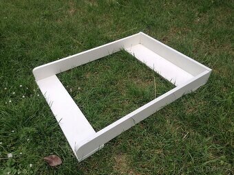 Samostatný přebalovací pult na komodu