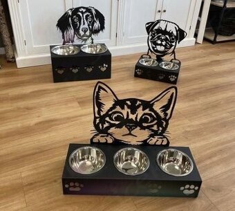 Stojan na misky pro psa