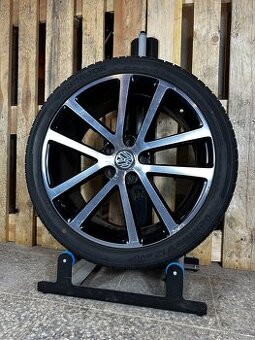 Alu kola 5x112 r18 s pneu (zr74)