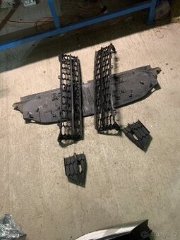 mrizky mrizka naraznik predni spoiler skoda superb