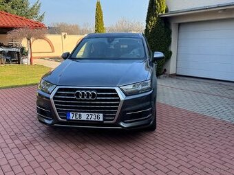 Audi Q7 3.0 TDI 200kw S-Line 7 míst