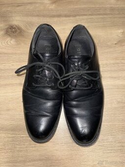 Elegantní chlapecké boty vel. 37