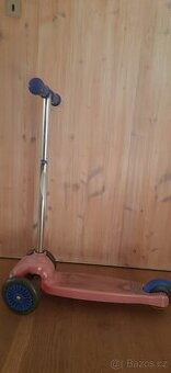 Tříkolová koloběžka