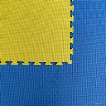 Tatami Champion puzzle žluto-modrá 105cm x 105cm x 3cm