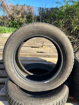 Pneu 185/60 R15 88H