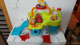 Garáž pro děti (myčka, výtah, skluzavka, autíčka, vrtulník)