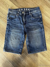 jeansové kraťasy vel 152 C&A