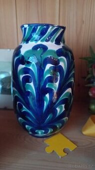Ručně dělaná váza barvamy s olivového oleje
Lot 609: CATTEA