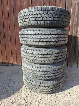Hyundai H1 rok 2000 - disky s letními pneumatikami 195 R14C