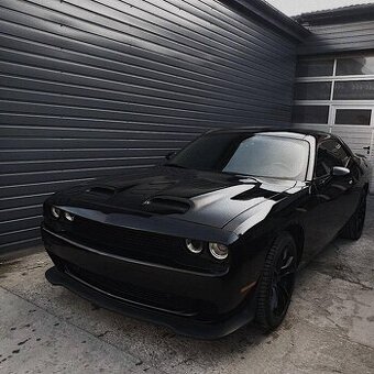 Dodge Challenger kapota