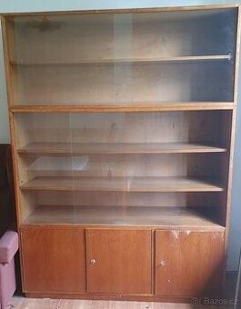 Velká dvoudílná knihovna