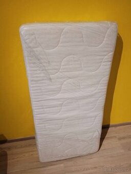 Pěnová matrace IKEA do dětské postýlky, 60x120x8 cm