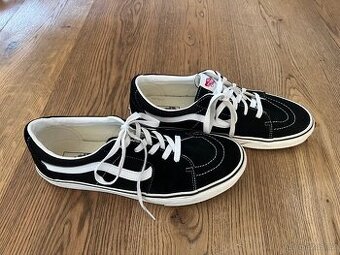 Krásné zánovní VANS vel. 45