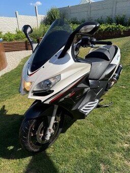 Aprilia SRV 850