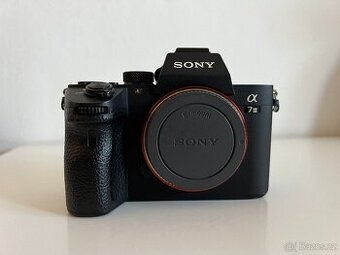 Sony A7 III + Sony 24 - 105 a príslušenství