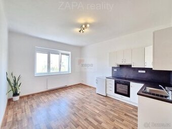 pronájem bytu 2+kk 48m2 po rekonstrukci 4. patro cihla výtah