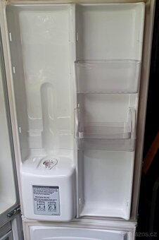 LEDNICE S MRAZAKEM,VELKA,PLNE FUNKCNI