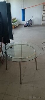 Jidelni stůl Salmi Ikea