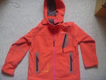 růžová softshellová bunda zn. Kugo vel. 128