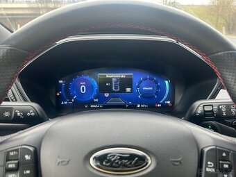 Ford Kuga ST LineX, 1,5 110kW, manuál. TOP STAV. NEBOURANÉ