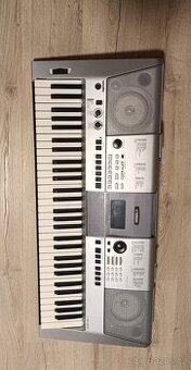 Yamaha PSR E413