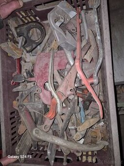 Náhradní díly 224