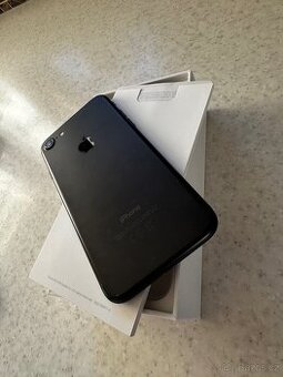 iPhone 7 – spolehlivej držák, co si ještě nezaslouží důchod