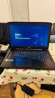 ASUS ROG Strix GL503VD – jako nový, 1TB SSD, i7, GTX 1050 4G