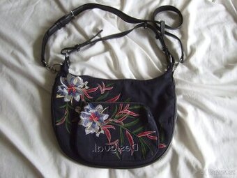 Kabelka Desigual.