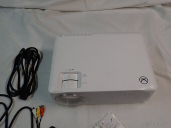 Projektor LCD LED VANKYO PERFORMANCE V630W