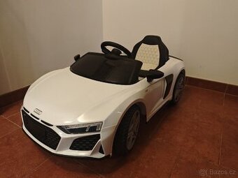 Dětské elektrické autíčko AUDI R8 Lift bílé
