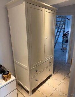 ŠATNÍ SKŘÍŇ IKEA