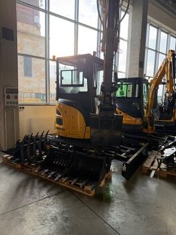 Minibagr 4T - příslušenství ZDARMA