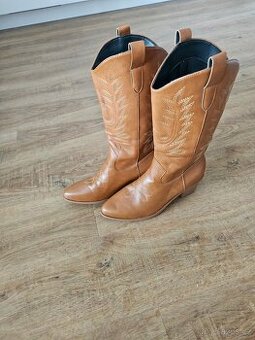 Nové kozačky velikost 41