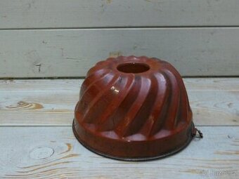 Smaltovaná bábovka hněda