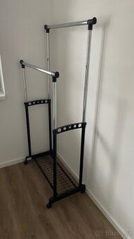 Věšák na oblečení