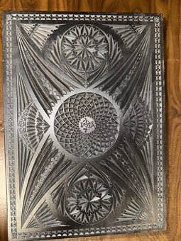 Starožitná vyřezávaná kazeta s monogramem a orig. klíčkem