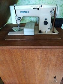 Šicí stroj