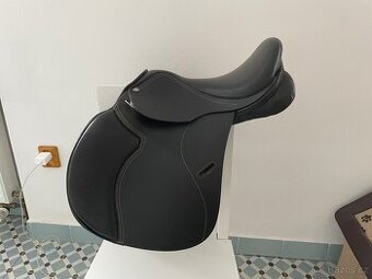 Kvalitni skokový close contact Amerigo posedlí 16,5 / M