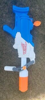 Nerf super soaker