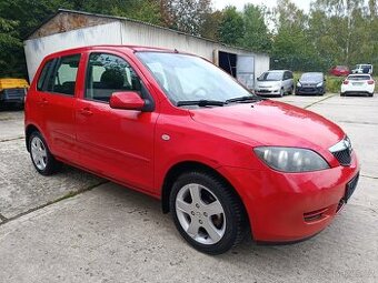 Mazda 2 1.3i 55 Kw 4 valec 64 Tis Km  Nikdy nehavarováno