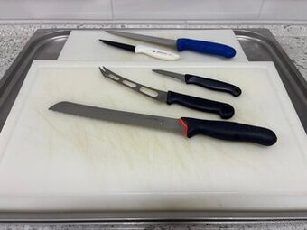 Profi potravinářská gastro sada prkénka a nože