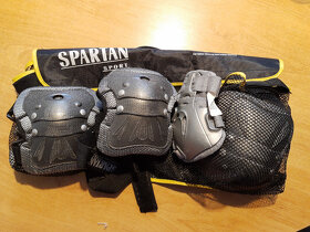 In-line helma a chrániče kolen a loktů Spartan