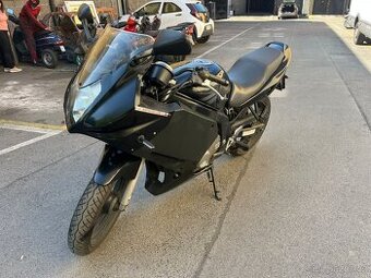Suzuki GS500 FU