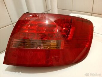 Prave zadni led světlo audi a6 c6 sedan