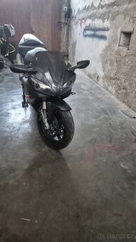 Yamaha R1